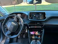 Usata Peugeot 208 Active 101 CV (74 kW) 2023 Grigio Utilitaria