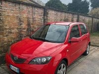 Begagnad Mazda 2 68 HK (50 kW) 2006 Röd Sedan