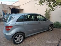 Usata Mercedes B200 136 CV (100 kW) 2008 Blu Monovolume