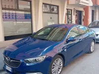 Usata Opel Insignia Innovation 166 CV (122 kW) 2018 Bluazzurro Berlina