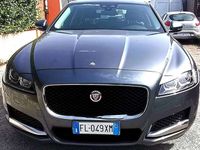 Usata Jaguar XF Business Edition 179 CV (131 kW) 2017 Argento Berlina