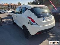 Usata Lancia Ypsilon Silver 70 CV (51 kW) 2022 Bianco Utilitaria