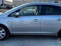 Usata Opel Corsa Edition 80 CV (58 kW) 2010 Grigio Utilitaria