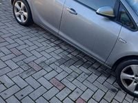 Usata Opel Astra 101 CV (74 kW) 2012 Berlina