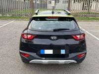 Usata Kia Stonic Style 101 CV (74 kW) 2019 Nero SUV