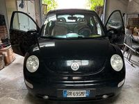 Usata VW New Beetle 90 CV (66 kW) 2001 Nero Utilitaria