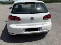 Usata VW Golf VI 105 CV (77 kW) 2011 Bianco Utilitaria