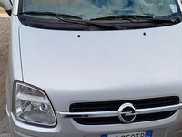 Usata Opel Agila 75 CV (55 kW) 2003 Grigio Utilitaria