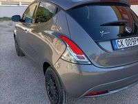 Usata Lancia Ypsilon 95 CV (69 kW) 2018 Grigio Utilitaria
