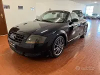 Usata Audi TT 179 CV (131 kW) 2004 Blu Coupé