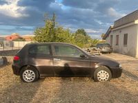 Usata Alfa Romeo 147 120 CV (88 kW) 2000 Nero Utilitaria