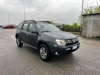 Usata Dacia Duster Lauréate 110 CV (80 kW) 2014 Grigio SUV