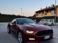 Usata Ford Mustang Fastback 317 CV (233 kW) 2020 Rosso Coupé