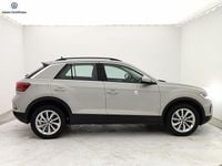 Usata VW T-Roc Life 110 CV (80 kW) 2023 Beige SUV