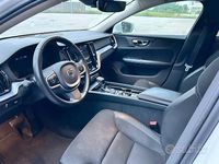 Usata Volvo V60 163 CV (119 kW) 2020 Bianco Station wagon