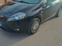 Usata Fiat Punto 77 CV (56 kW) 2009 Utilitaria