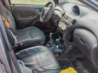Usata Toyota Yaris 65 CV (47 kW) 2004 Utilitaria