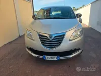 Usata Lancia Ypsilon 80 CV (58 kW) 2014 Grigio Utilitaria