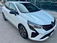 Usata Renault Clio V Techno 91 CV (66 kW) 2024 Bianco Utilitaria