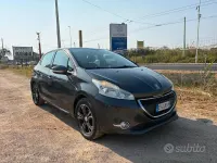 Usata Peugeot 208 Allure 82 CV (60 kW) 2015 Grigio Utilitaria