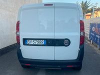 Usata Fiat Doblò 120 CV (88 kW) 2011 Bianco Monovolume