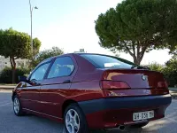 Usata Alfa Romeo 146 129 CV (94 kW) 1995 Rosso Utilitaria