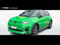 Usata Renault 5 E-Tech Komfort 110 kW (150 CV) 2024 Verde chiaro