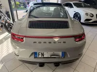 Usata Porsche 992 420 CV (308 kW) 2018 Gesso Coupé