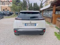 Usata Peugeot 2008 Allure 131 CV (96 kW) 2023 Bianco SUV