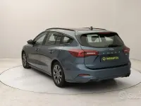 Begagnad Ford Focus ST-Line 125 HK (91 kW) 2023 Blå Kombi