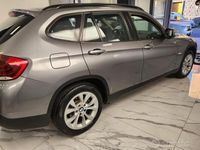 Usata BMW X1 177 CV (130 kW) 2010 Grigio metallizzato SUV