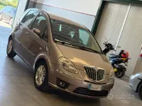 Usata Lancia Musa 77 CV (56 kW) 2009 Marrone Monovolume