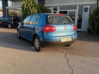 Usata VW Golf IV Trendline 75 CV (55 kW) 2004 Blu Berlina