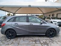 Usata Mercedes B180 Premium 122 CV (89 kW) 2018 Grigio Monovolume