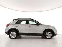 Usata VW T-Roc Life 116 CV (85 kW) 2025 Argento SUV
