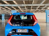 Usata Toyota Aygo 72 CV (52 kW) 2019 Blu Utilitaria