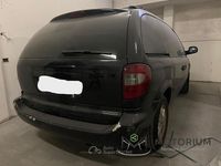 Usata Chrysler Grand Voyager Limited 150 CV (110 kW) 2005 Nero Monovolume
