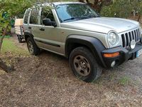 Usata Jeep Cherokee 150 CV (110 kW) 2004 Grigio SUV