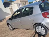 Usata Renault Clio II 75 CV (55 kW) 2011 Grigio Berlina