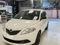 Usata Lancia Ypsilon 69 CV (50 kW) 2023 Bianco Utilitaria