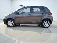 Usata Toyota Yaris 69 CV (50 kW) 2011 Antracite metallizzato Utilitaria