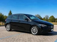 Usata Mercedes B180 116 CV (85 kW) 2020 Nero Utilitaria
