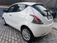 Usata Lancia Ypsilon Gold 69 CV (50 kW) 2015 Bianco Utilitaria