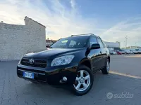 Usata Toyota RAV4 Luxury 136 CV (100 kW) 2008 Nero SUV