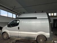 Usata Renault Trafic 101 CV (74 kW) 2006 Argento Monovolume