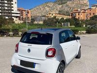 Usata Smart ForFour 71 CV (52 kW) 2017 Bianco Utilitaria