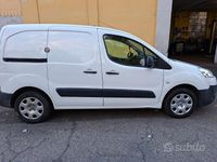 Gebraucht Peugeot Partner 100 PS (73 kW) 2013 Weiß