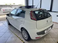 Usata Fiat Grande Punto 77 CV (56 kW) 2010 Bianco Utilitaria