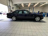 Usata Mercedes E300 Avantgarde 177 CV (130 kW) 1998 Blu Berlina