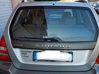 Usata Subaru Forester 2005 Grigio SUV